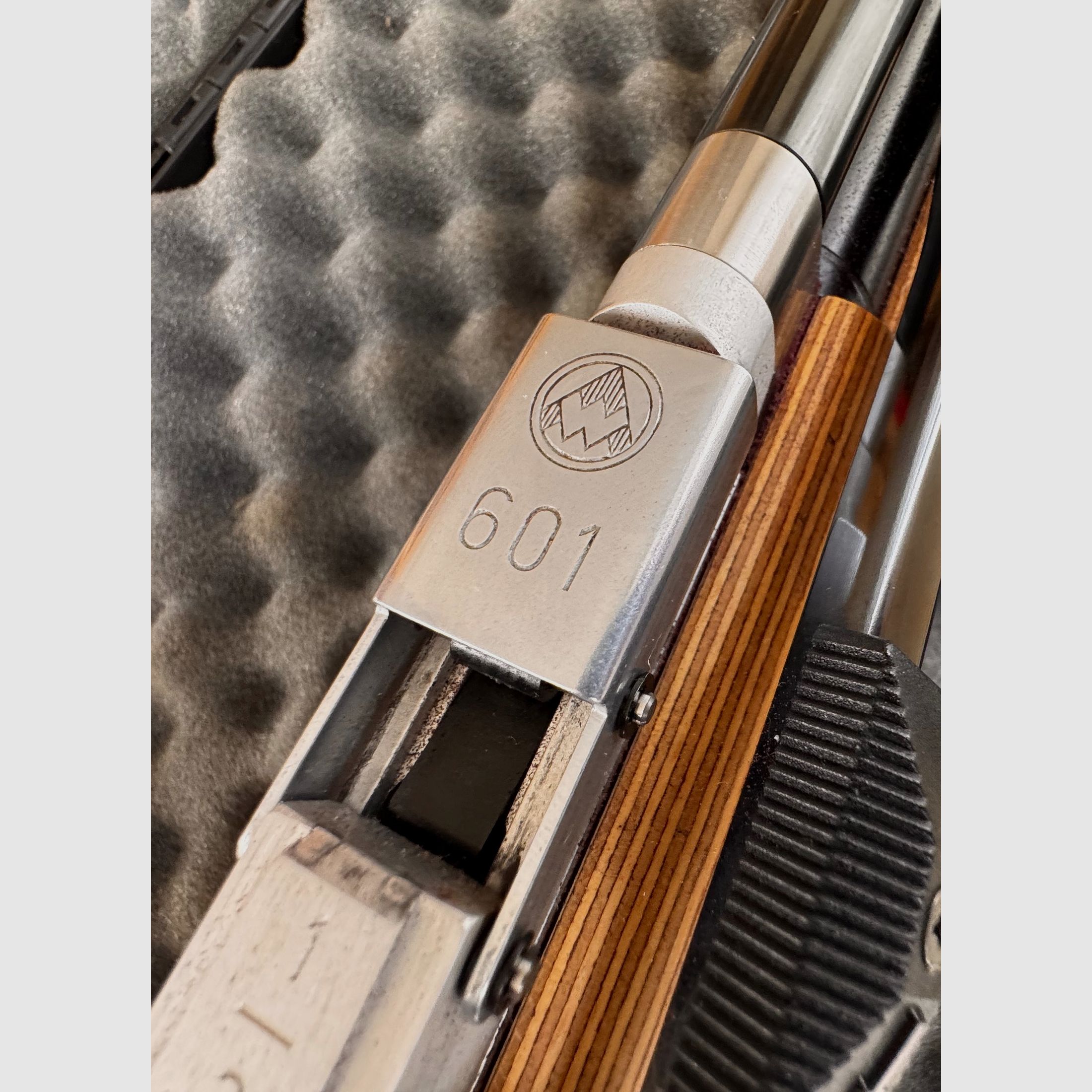 Feinwerkbau Mod.601 generalüberholt, Anschütz Schaftkappe und Gewehrkoffer