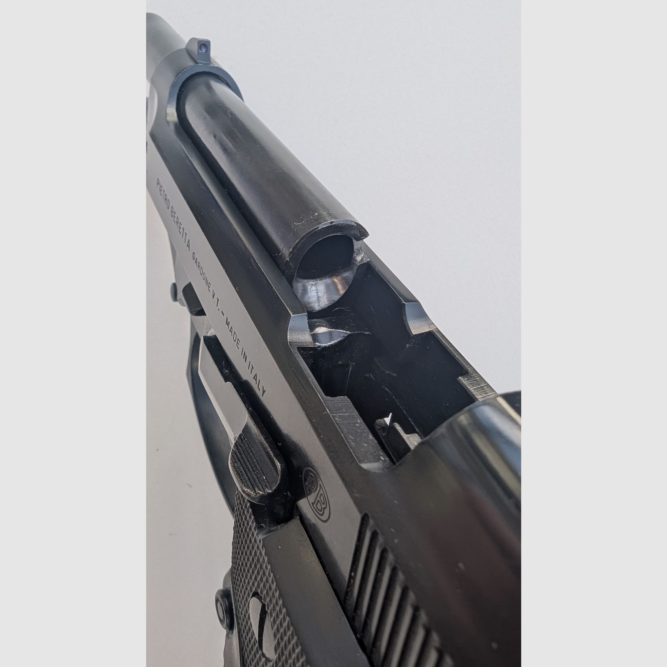 Beretta 92F 9mm Luger