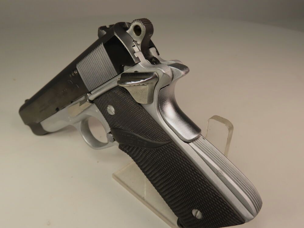 Beau Colt Combat Commander