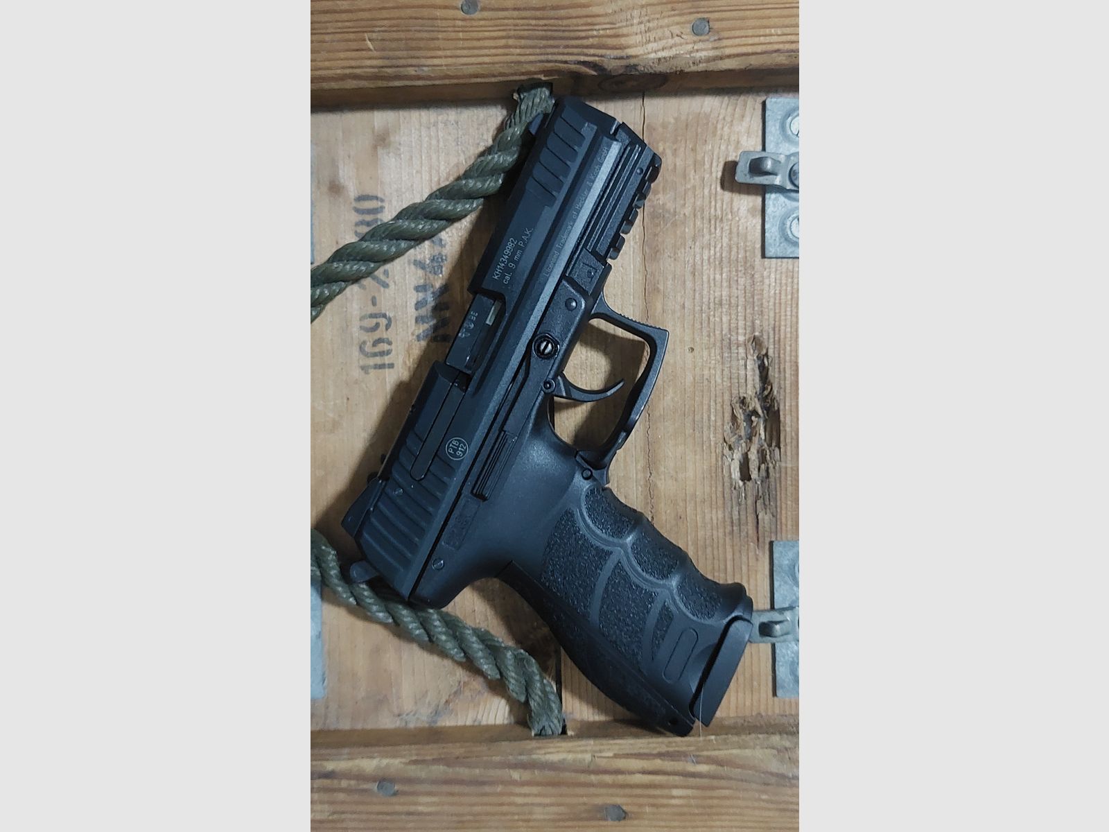 HK P30 Heckler&Koch 9 mm P.A.K (PTB 912)