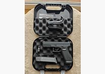 Glock 17 Gen5 blank firing pistol like new