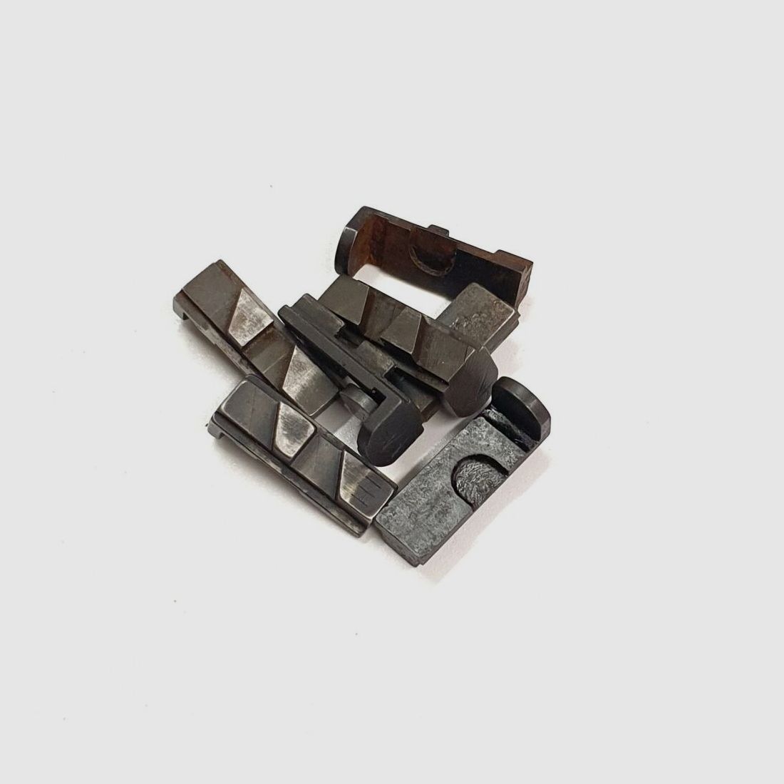 30M1 [25a] US 30M1 carbine Magazinhalter Typ 3/Magazine Catch Type 3, gebraucht/used ,US Military part