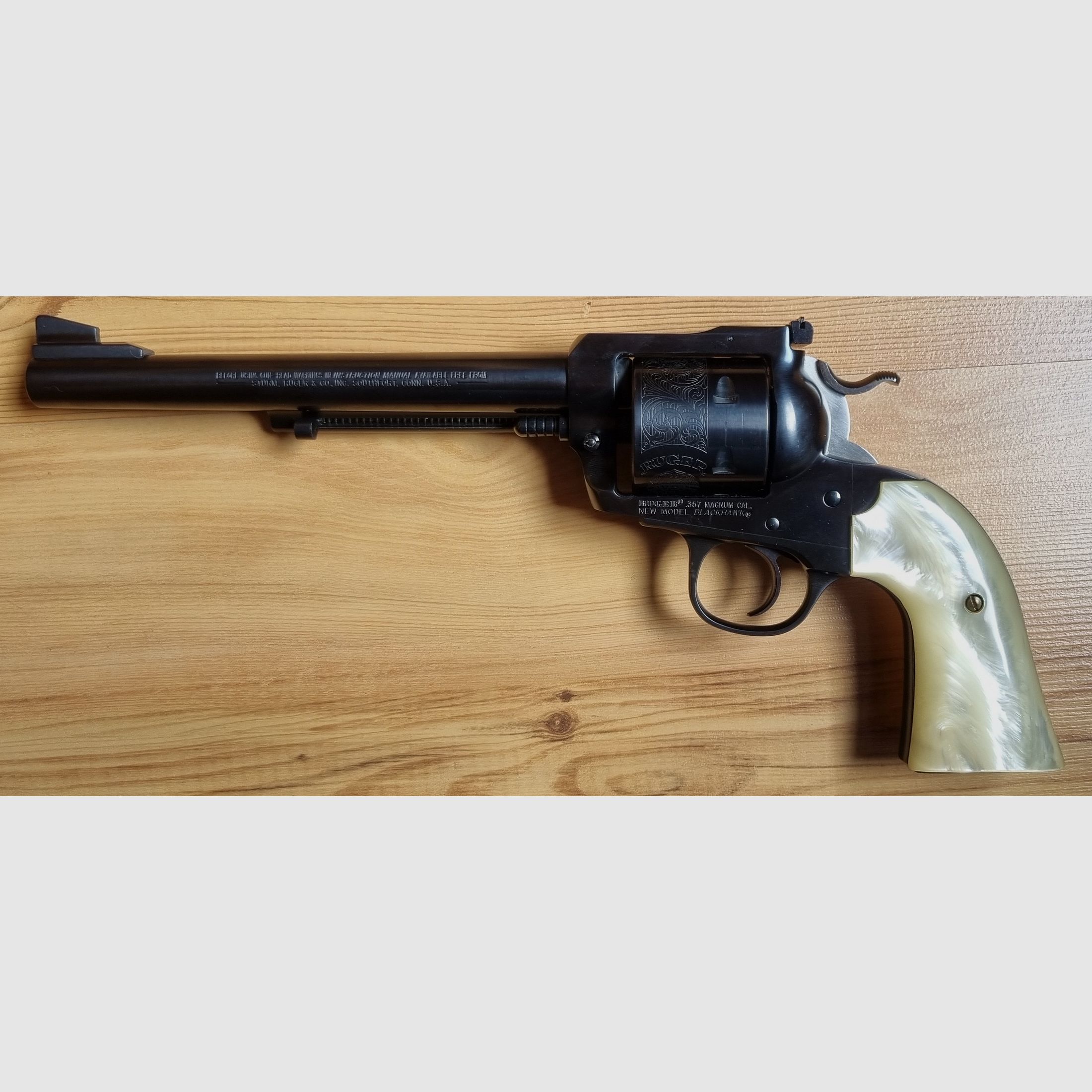 Revólver Ruger .357 Magnum NUEVO MODELO BLACKHAWK RB 35