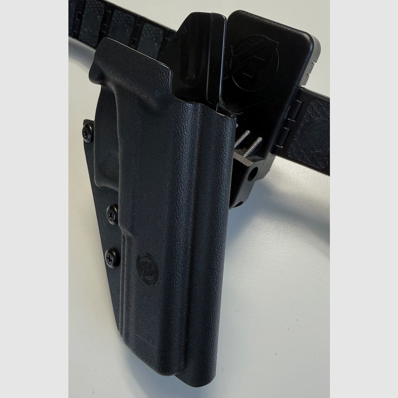 Glock 17 Gen.5 MOS 9mm, Holosun HE508T-RD-X2 mit umfangreichem, exklusivem Zubehör - NEUWERTIG