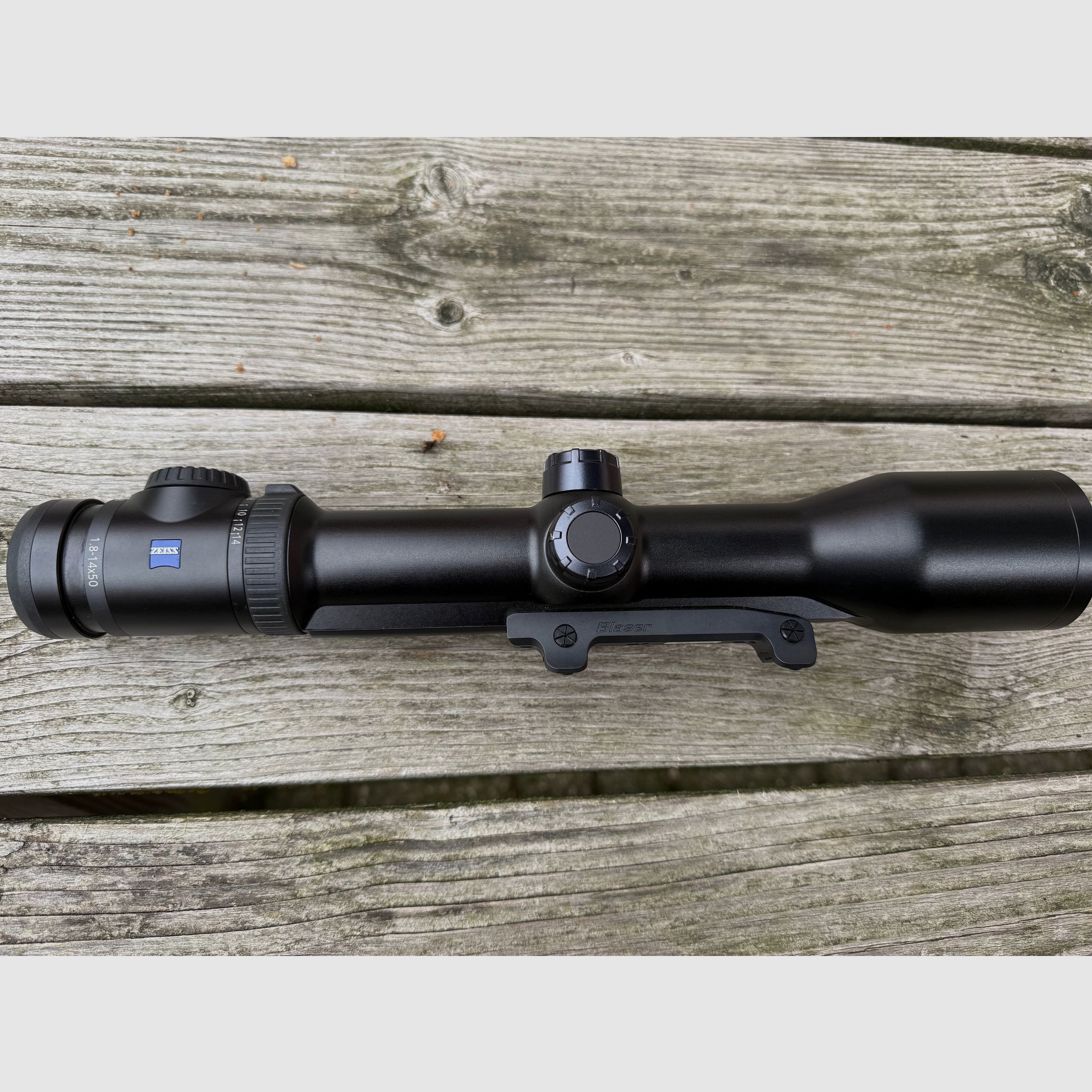 Zeiss Victory V8 1.8-14x50 lunette de tir (36 mm !) & montage Blaser