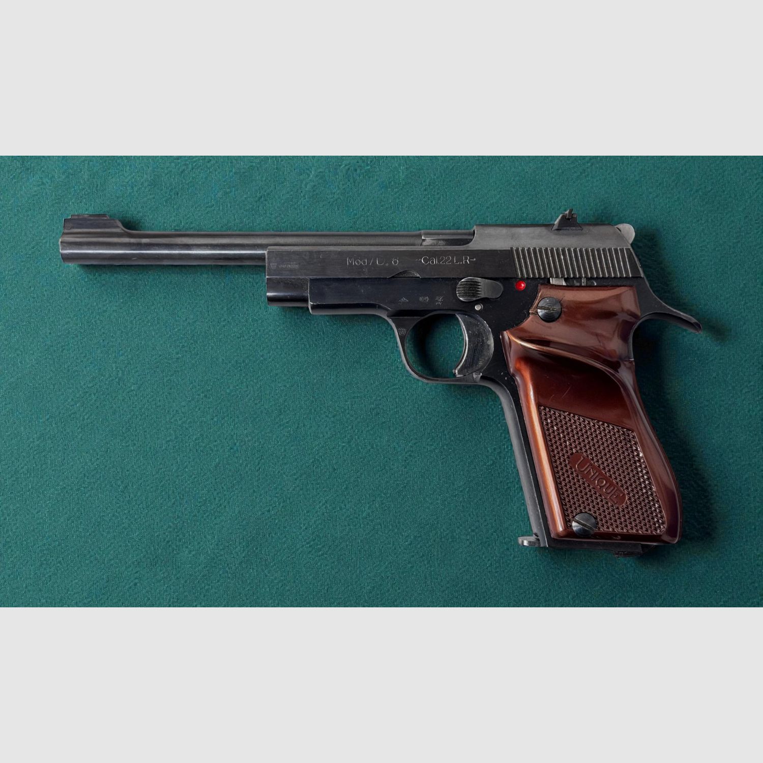 Klein kaliberpistool Unique D.6 .Kal. 22lr