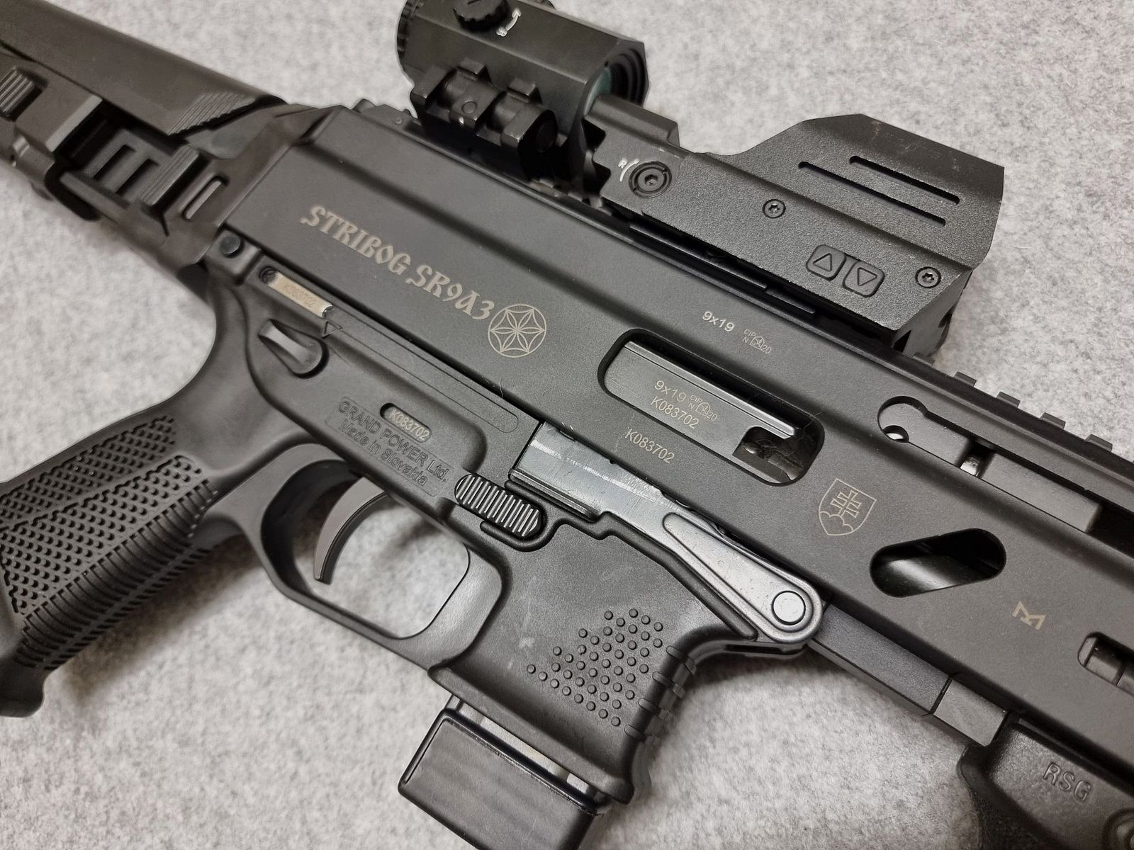 Grand Power Stribog Halbautomat/PCC - 9mm Luger - wie H&K SP5 B&T APC9 CZ Evo - SET