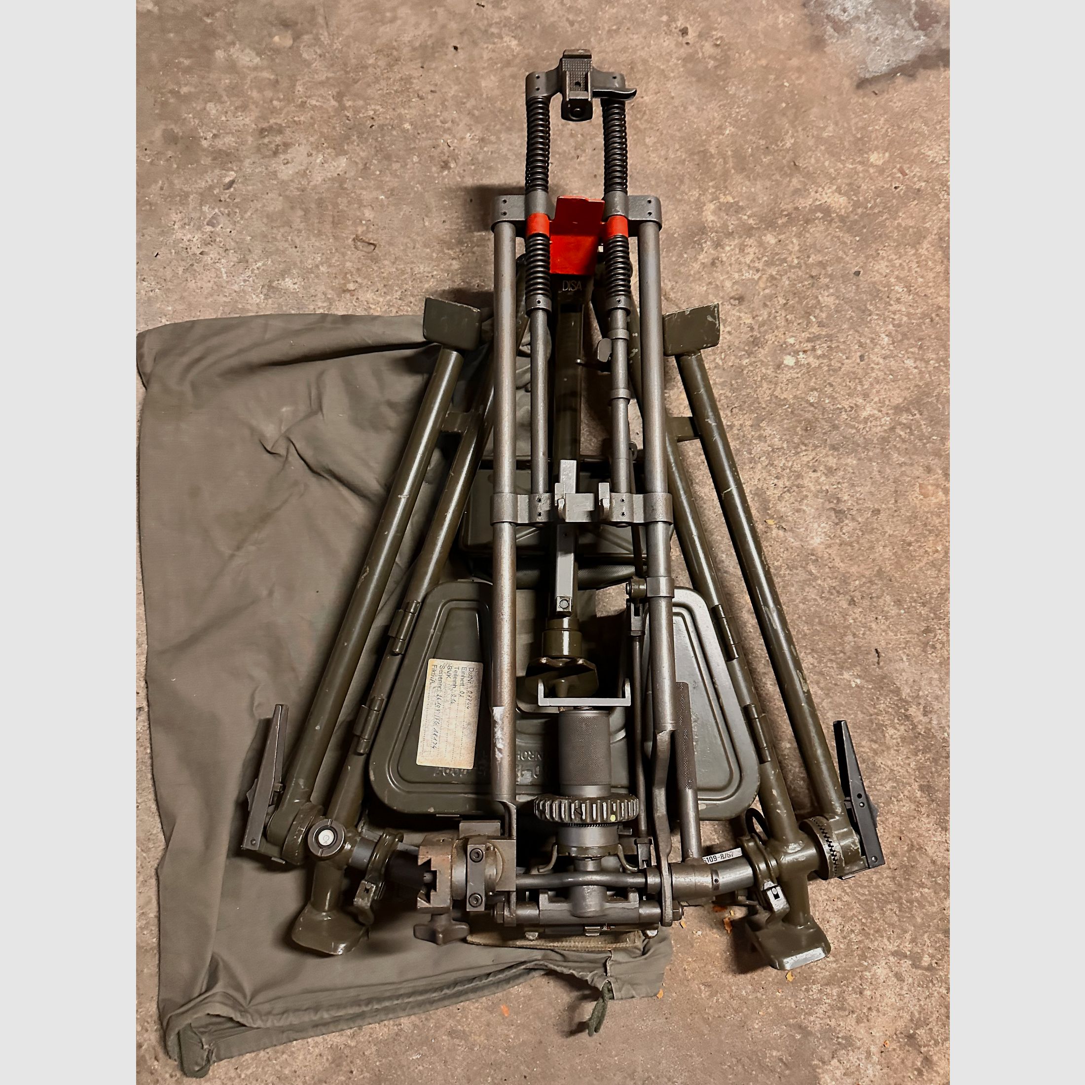 MG 3 affusto terrestre con ottica BW affusto da campo hensoldt wetzlar
