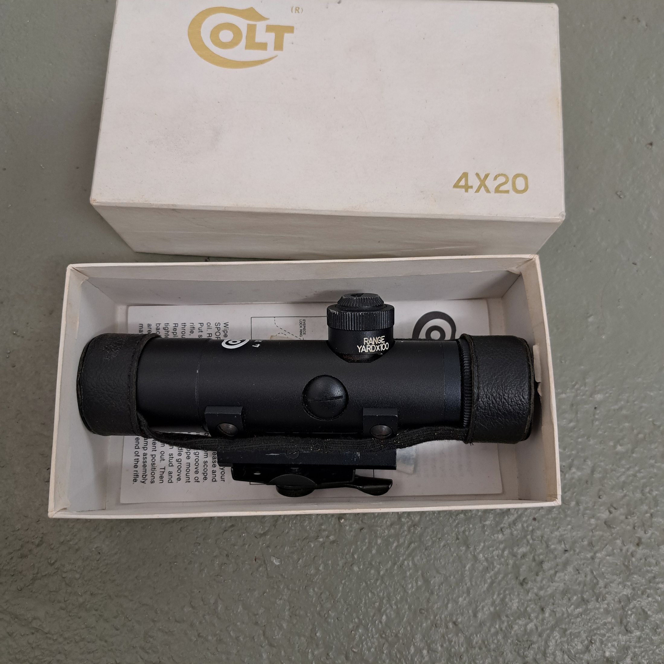 Colt SP1 Zielfernrohr AR15 4x20 Eugene Stoner