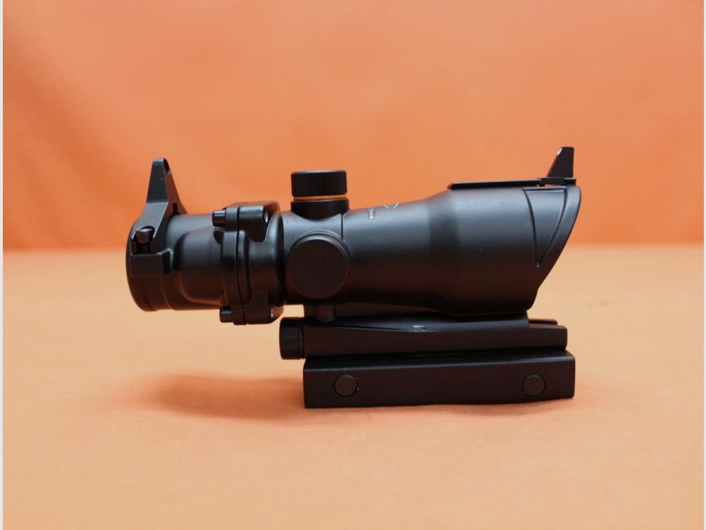 GSG German Sport Guns Tacworld Red Dot ACOG Leuchtpunktvisier 1x30 mit Kimme/ Korn-Notvisier, f. AR-15 Carry-Handle