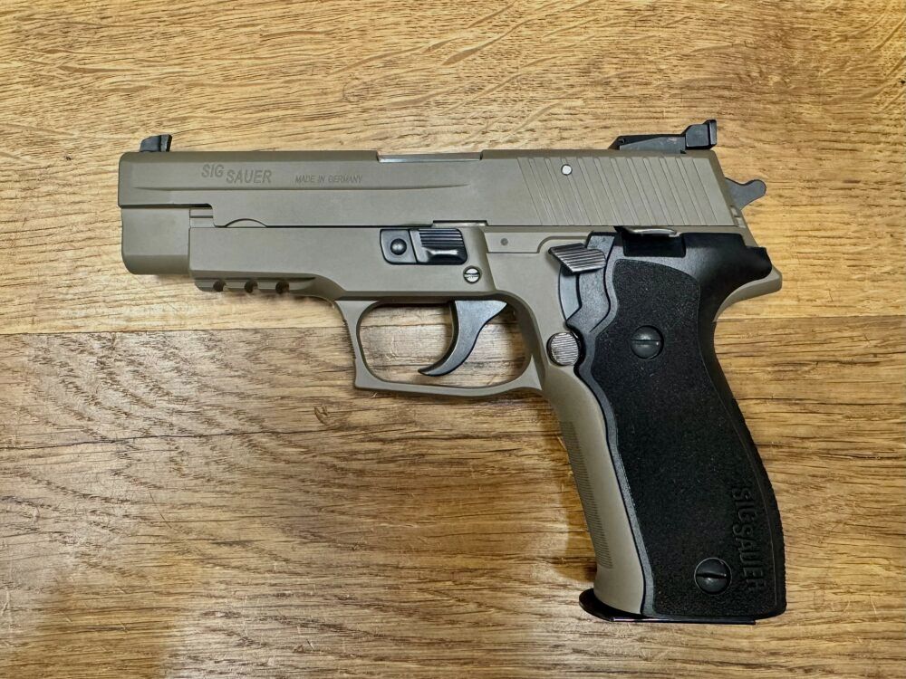 SigSauer P226 S, afbeelding 2 van 3