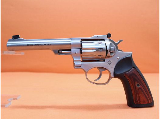 Ruger	 Revolver .22lr Ruger GP100 Stainless 5,5" Lauf/ Mikrometervisier/ 10-Schuss Trommel (.22lfB/.22L.R.)