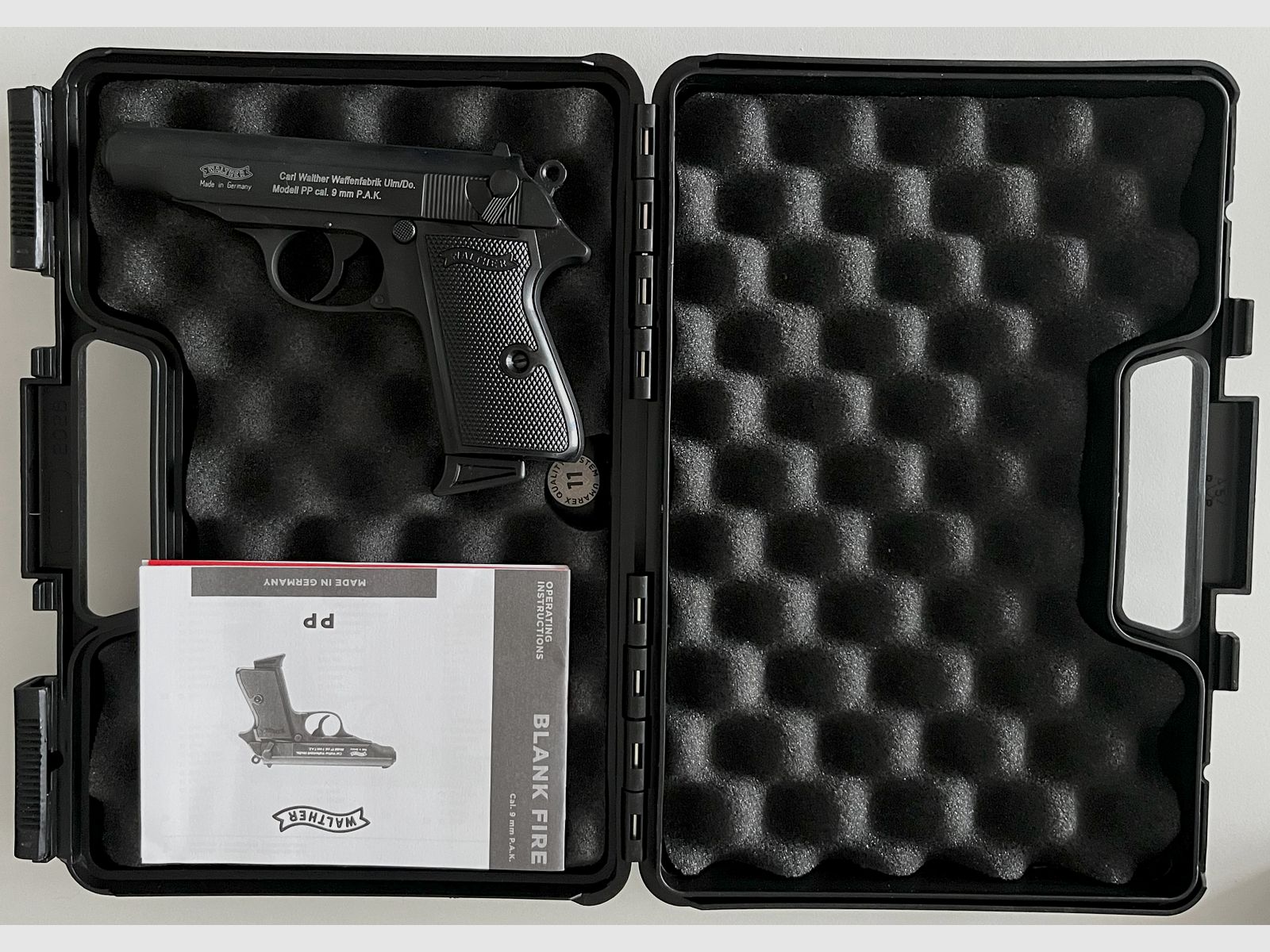 Walther PP Kaliber 9mm P.A.K. Schreckschusspistole
