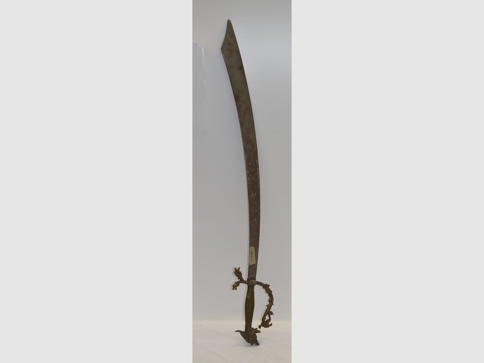 Antikes orientalisches Schwert, Säbel mit Drachen, Gesamtlänge 85 cm