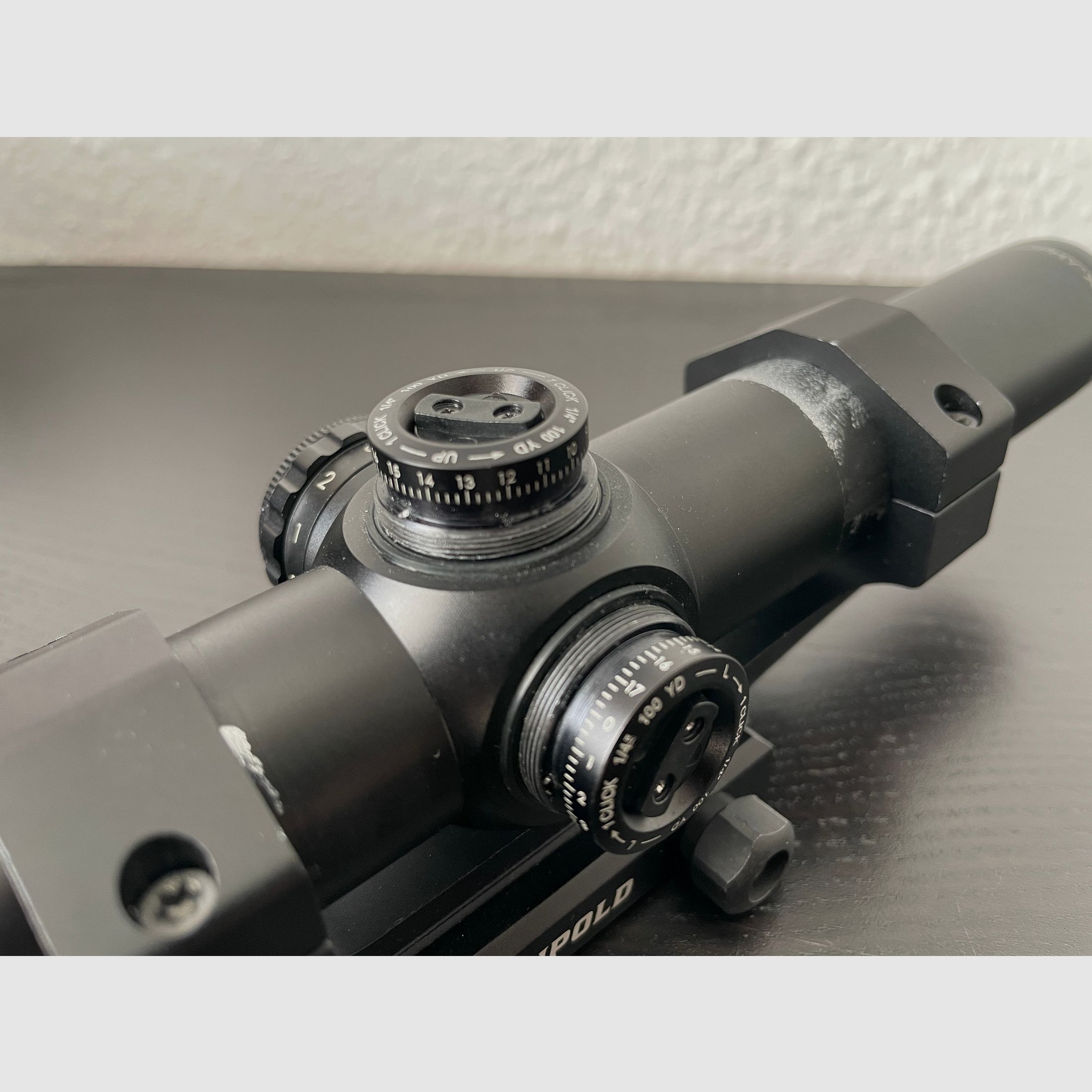 Optique de lunette Bushnell Trophy XLT 1-4x24mm avec montage Leupold LPVO