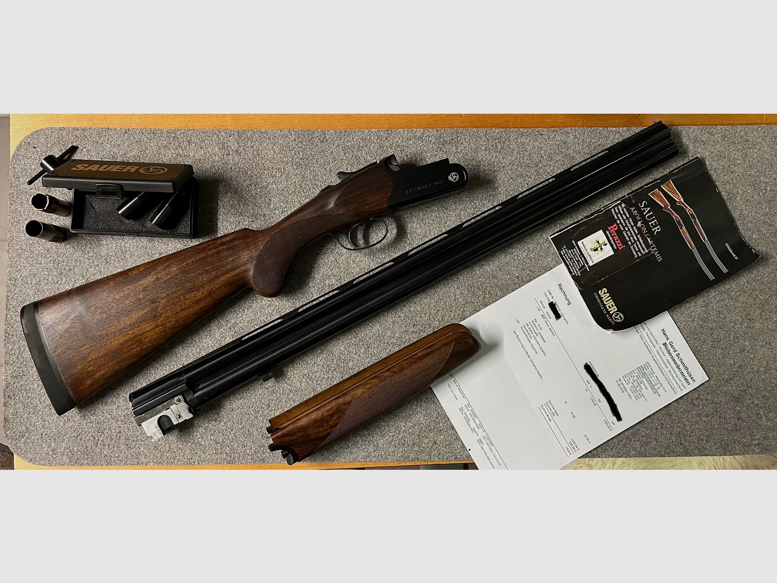 Sour Apollon double-barreled shotgun