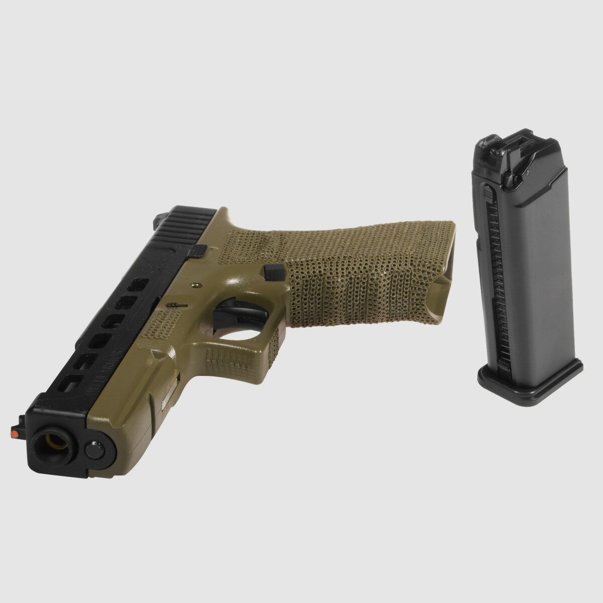 P06 GBB Airsoft Pistole in Oliv | Delta Armory