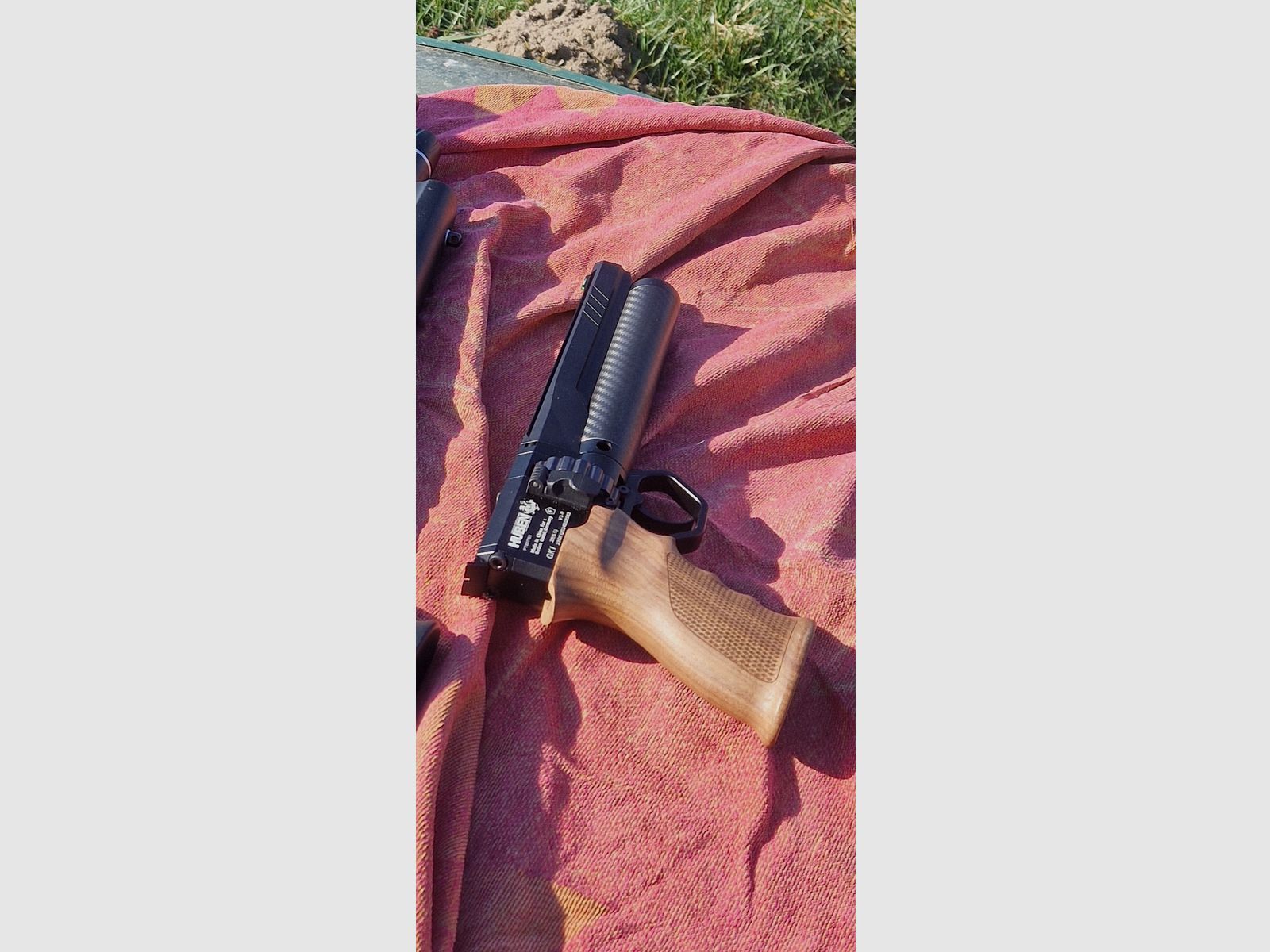 Huben GK1 con silenciador