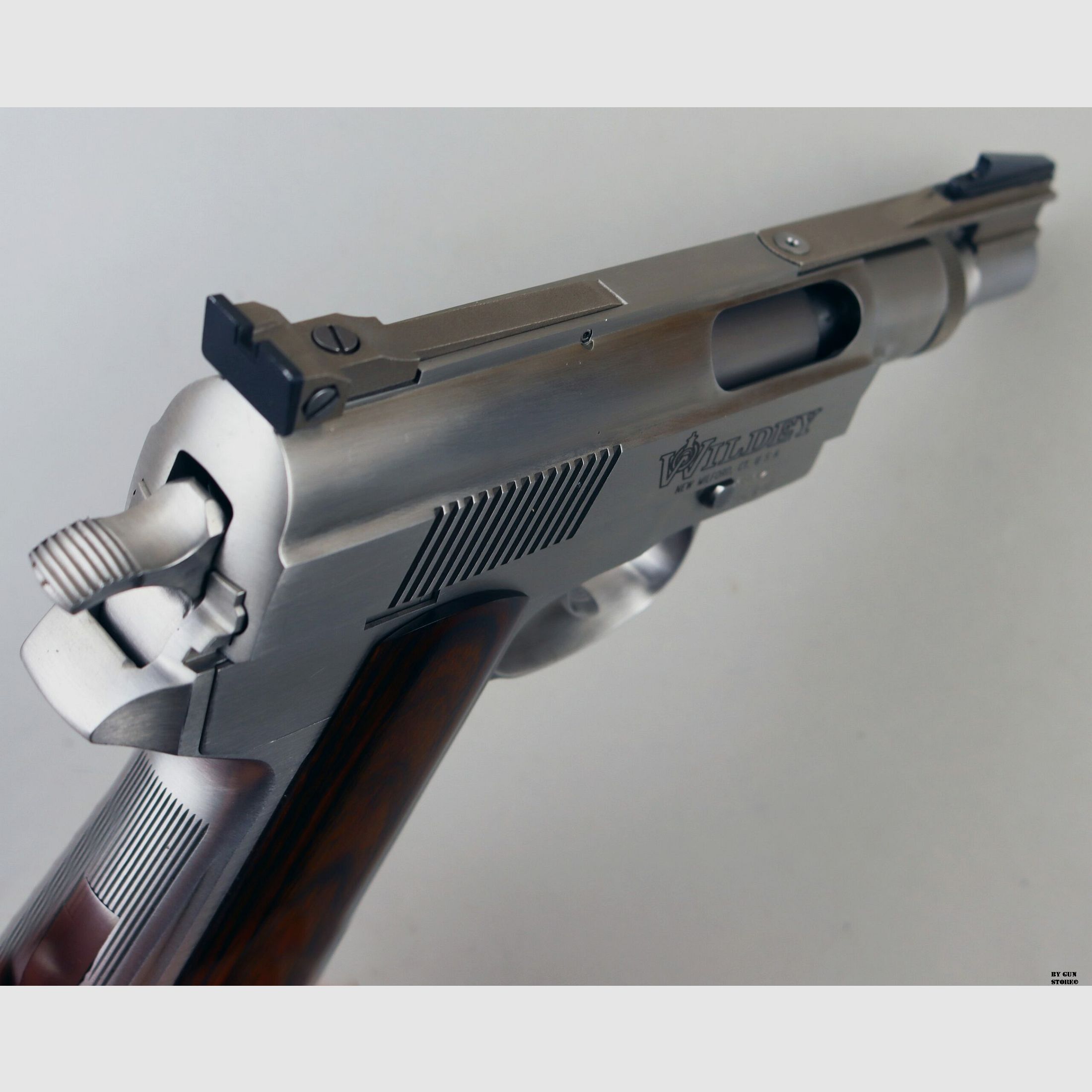Pistola Wildey mod. 455 Survivor cal. 45 Win. Mag. nº de serie 2913, imagen 11 de 22