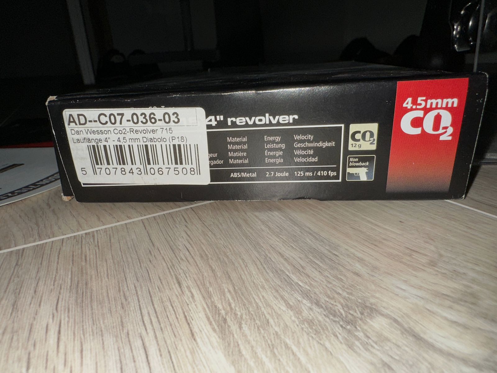 Dan Wesson 715 4" Lauf 4,5mm Diabolo Co2 Revolver, Dan Wesson 715 4" Co2 Revolver, Dan Wesson 715 4,5mm Diabolo inkl Dichtungsset + Ladehülsen, Revolver 4" Lauf 4,5mm Diabolo