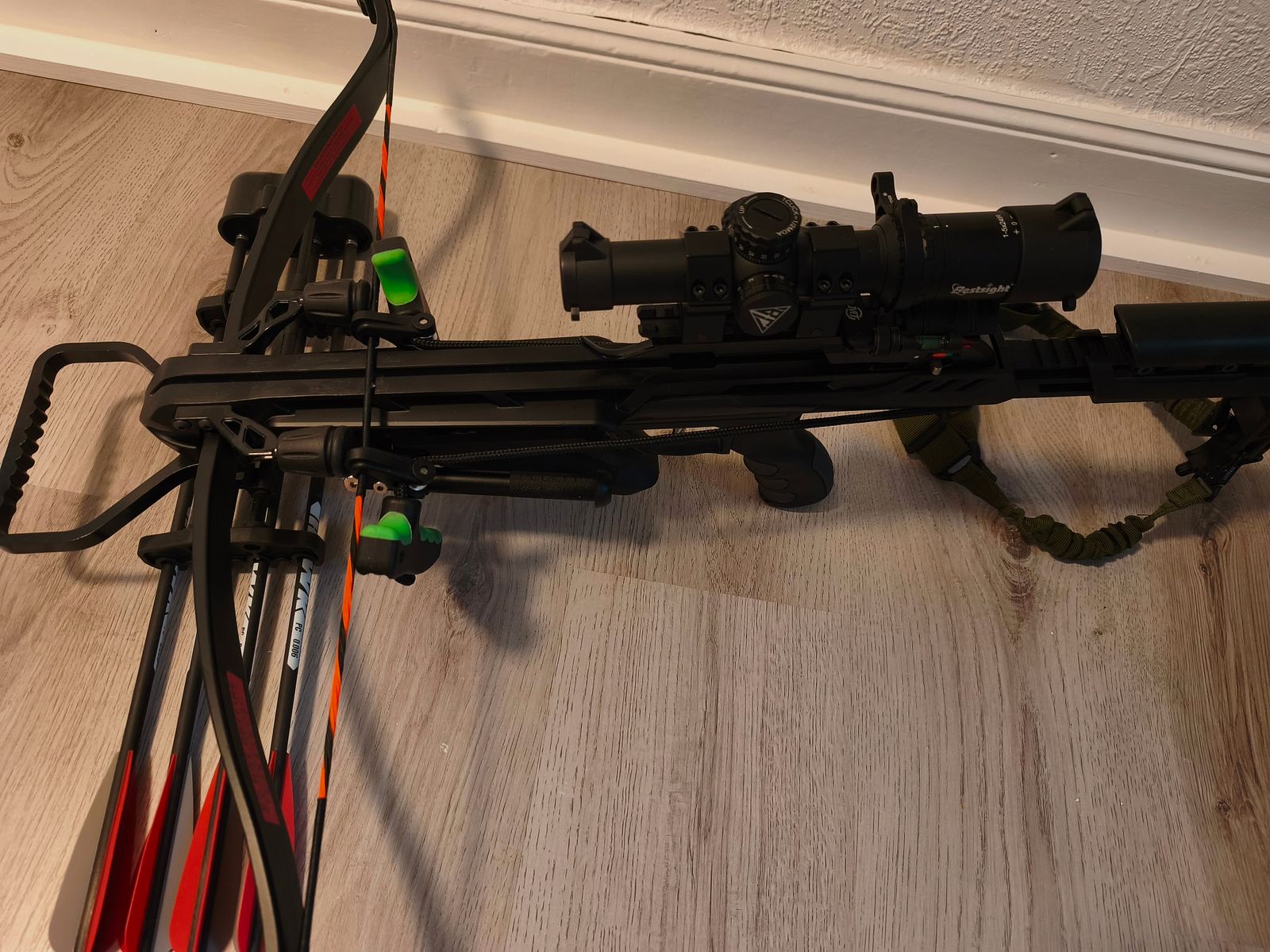 Arbalète à poulies neuve NP 450€
