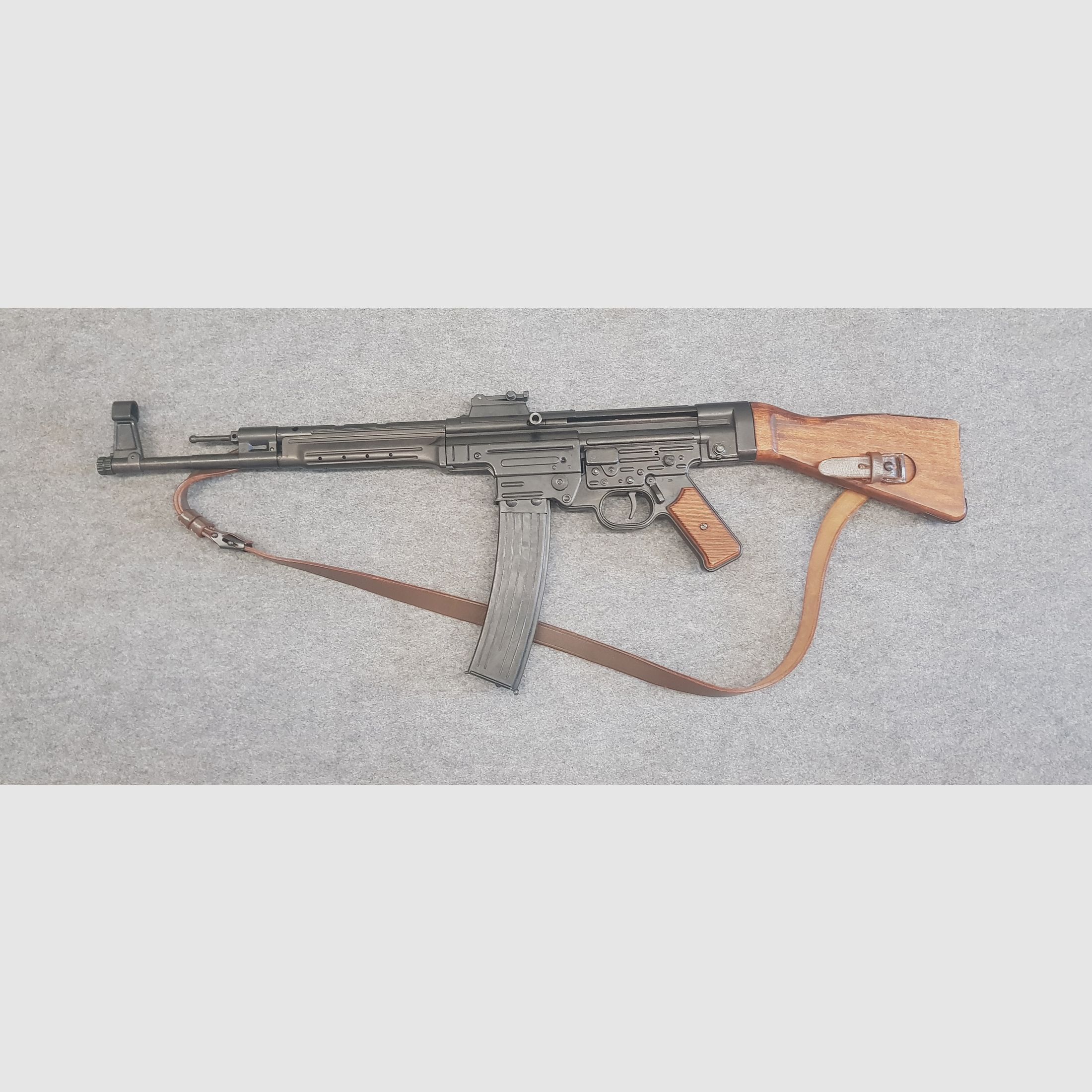 MP44  STG44  Sturmgewehr Deko Modell Denix  STG 44
