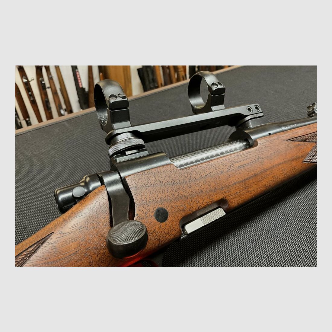 Remington 700 mit Montage .30-06Spring
