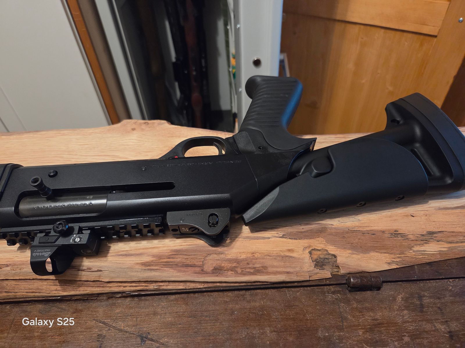 Verkaufe : Benelli M4 mit Schubschaft ! Wie neu... oder tausch/Inzahlungnahme..