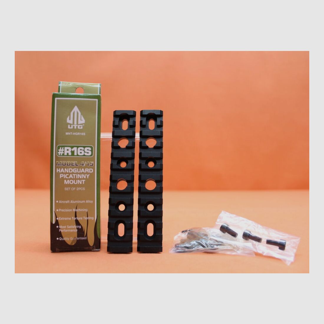 UTG - Leapers UTG Deluxe Model 4/15 Handguard Pic. (MNT-HGR16S) Picatinny Rail Set