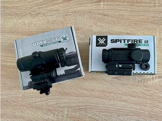 Vortex Spitfire AR Prismenvisier und Vortex VMX-3T Magnifier