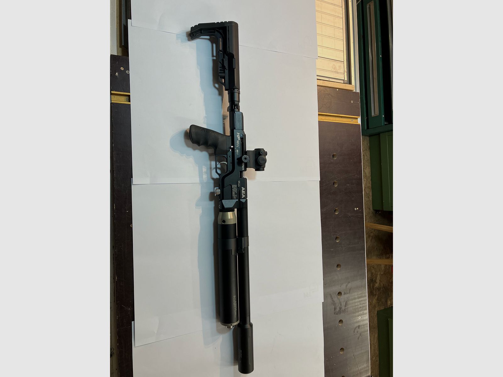 HP Max MK2 mit Schalldämpfer, Sig Romeo5 Rotpunktvisier und Zubehör