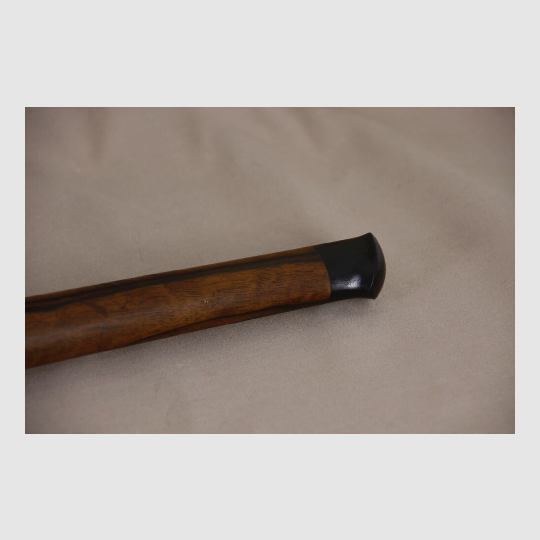 Blaser R93 Stutzen // CUSTOM MADE Handschäftung // Toll gemasertes Schaftholz!