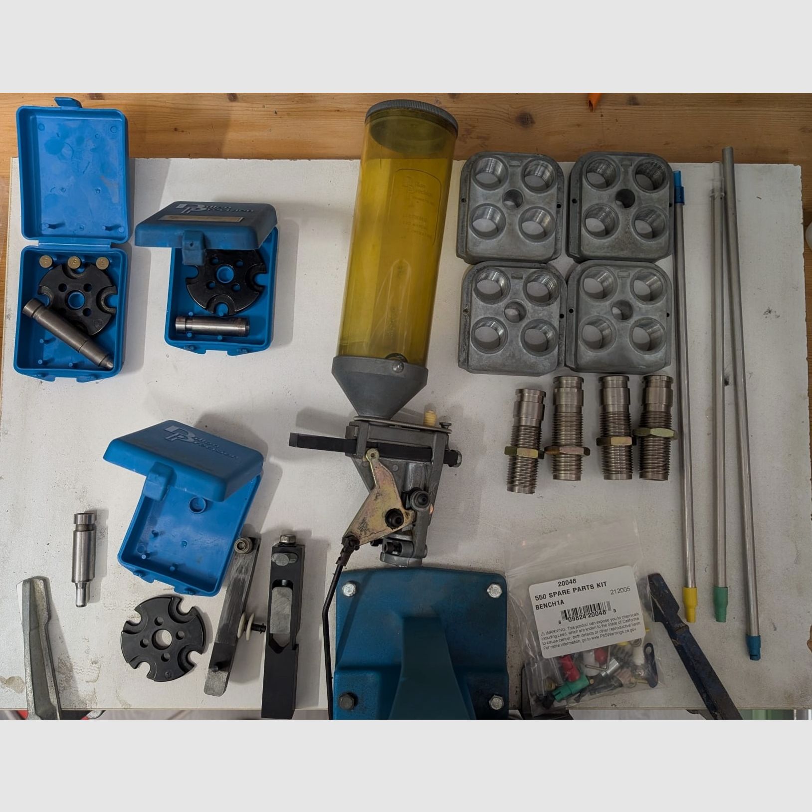 Dillon RL550 B with accessories