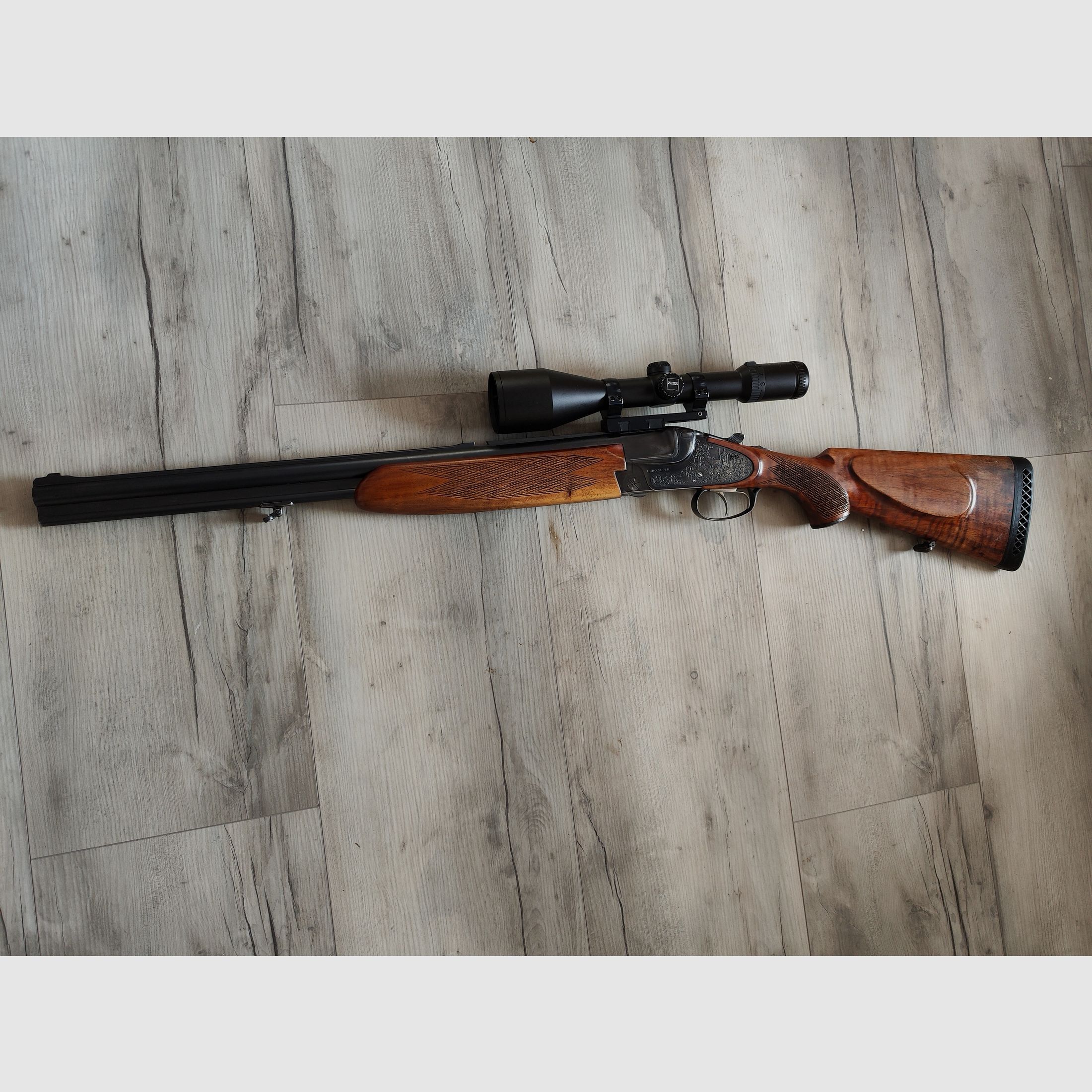 Offre complète d'armes et de munitions en raison de l'abandon de la chasse