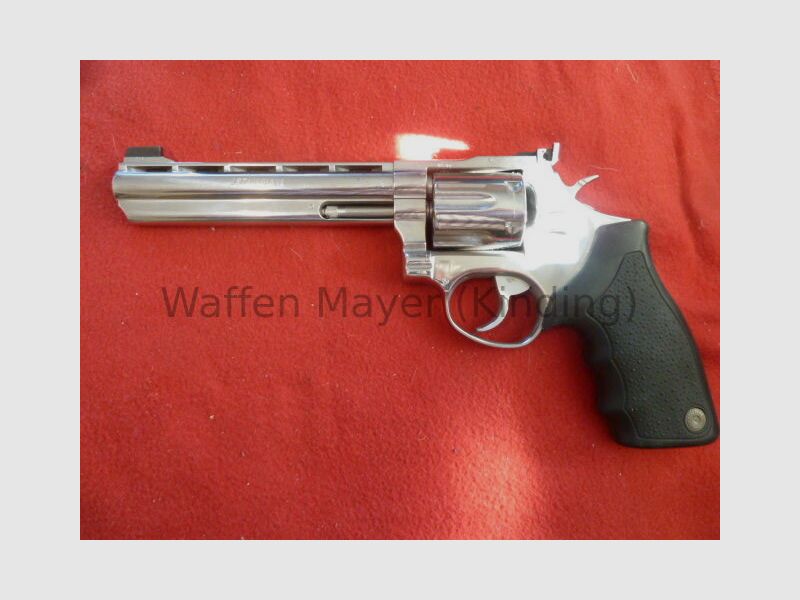 Taurus 689