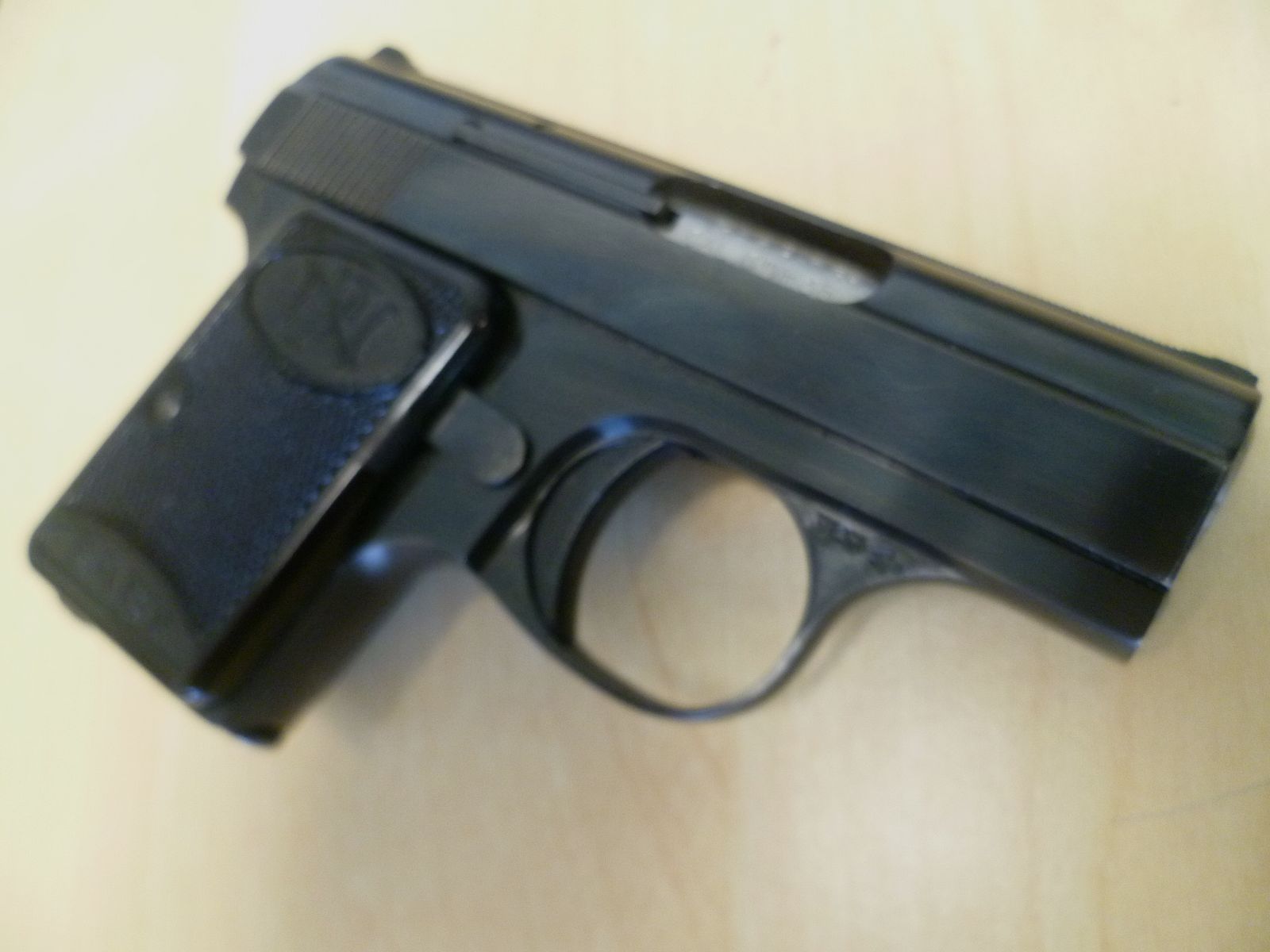 Pistole FN Baby 6,35 mm Browning