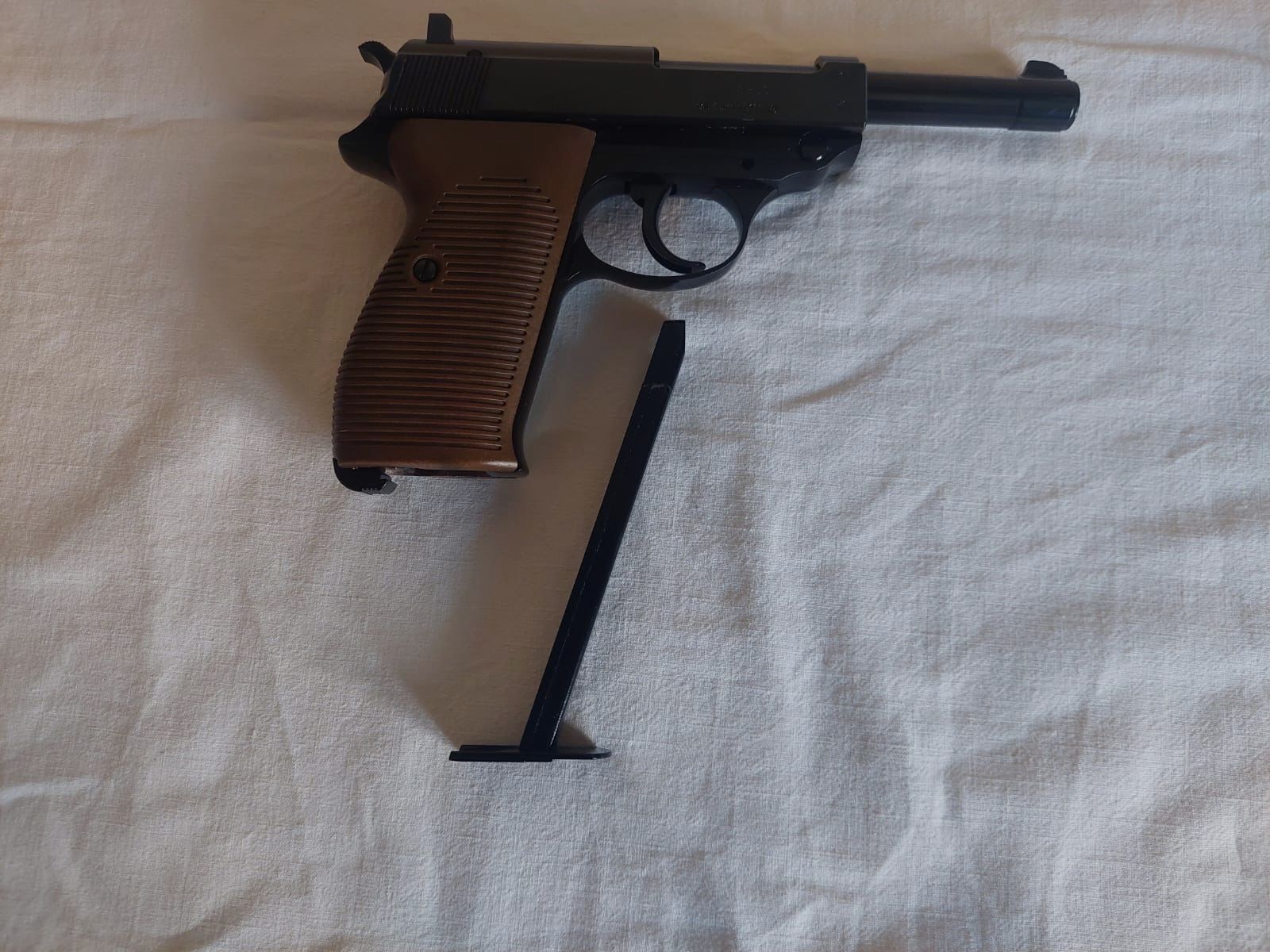 Umarex Legends Walther P38 CO2 BB