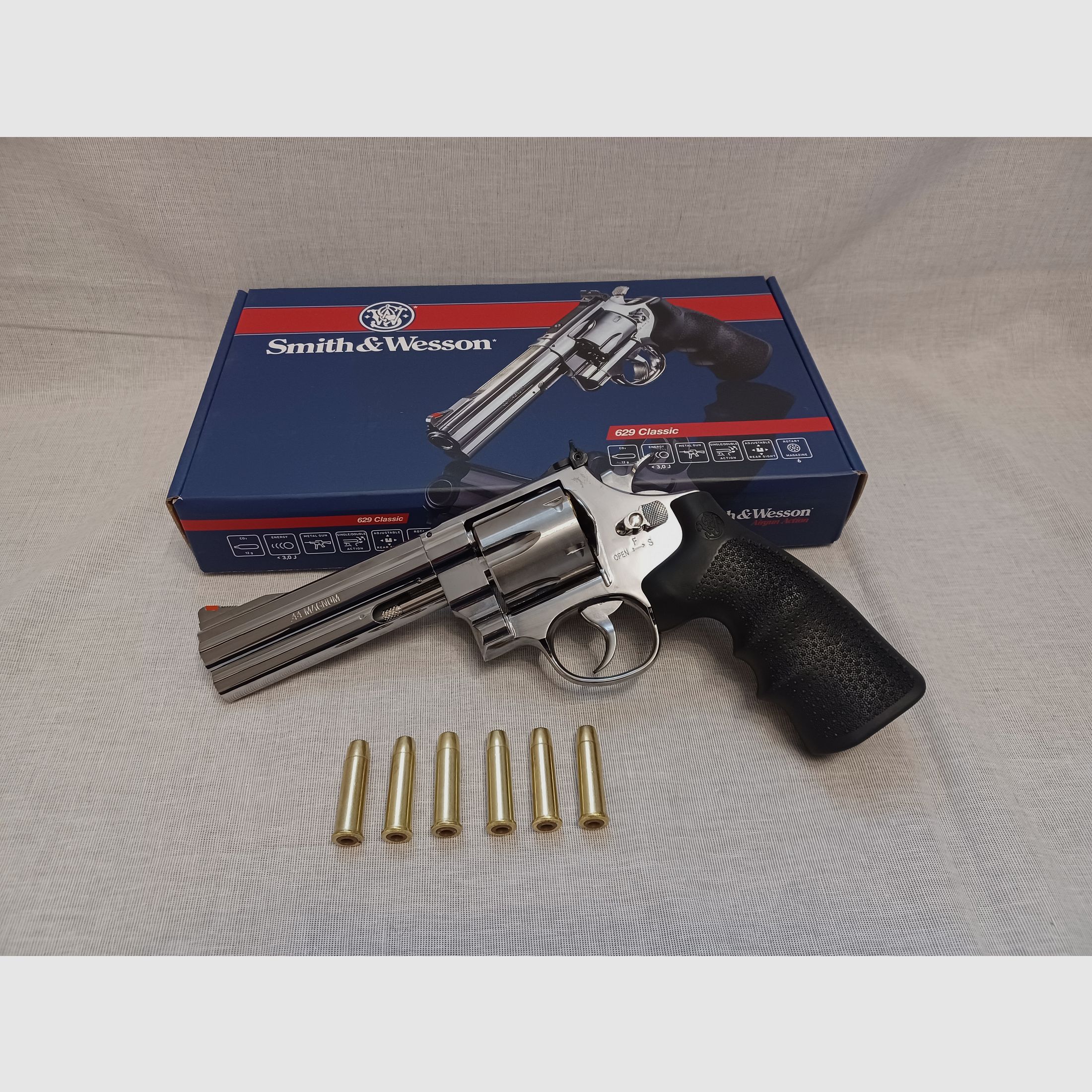 Smith & Wesson 629 - 5″ Chrome / 4.5 mm BB / CO2 / Revolver / Original Packaging (108)