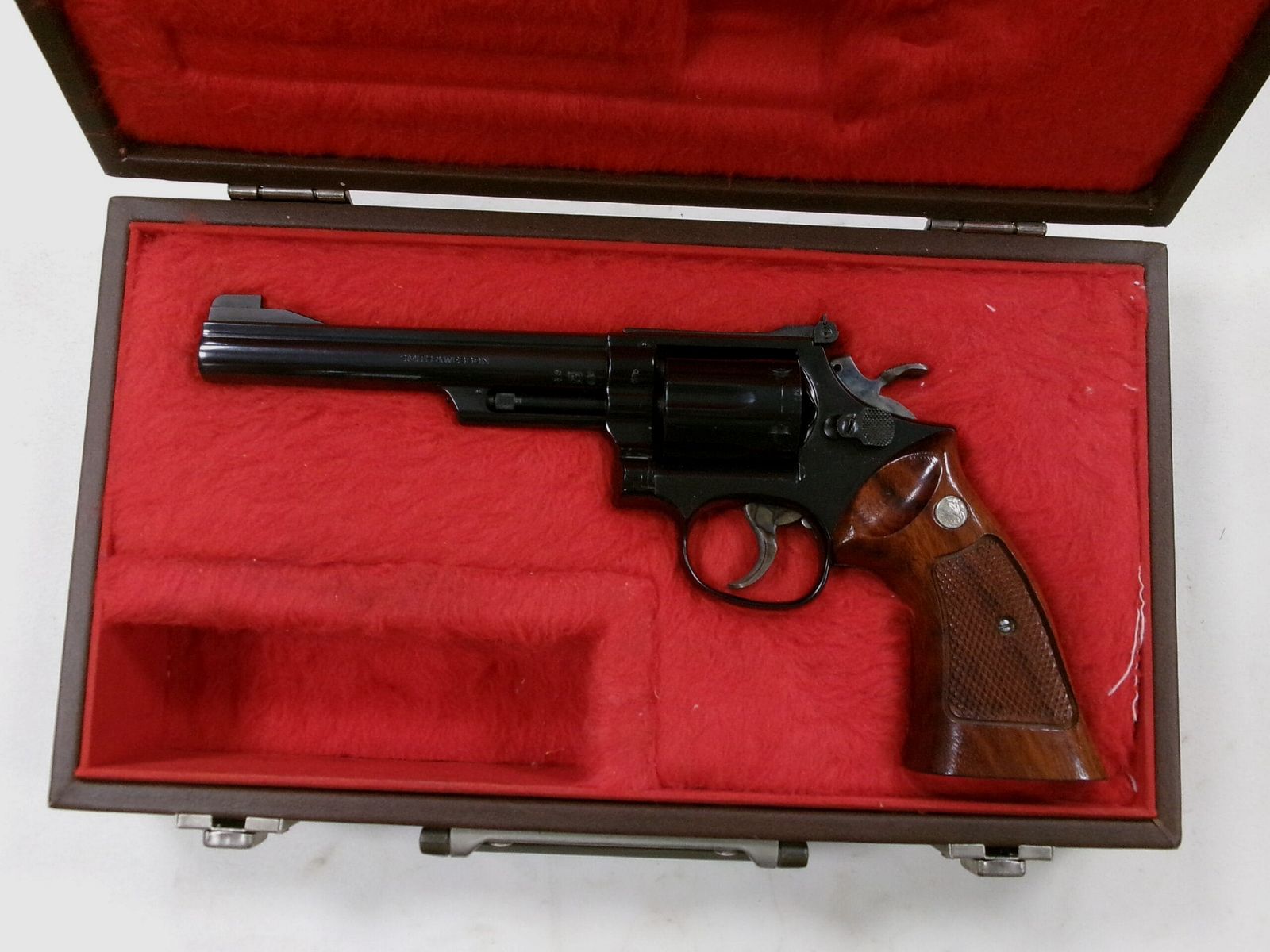 SMITH & WESSON 19 CAL. 357 MAG. used, image 2 of 5