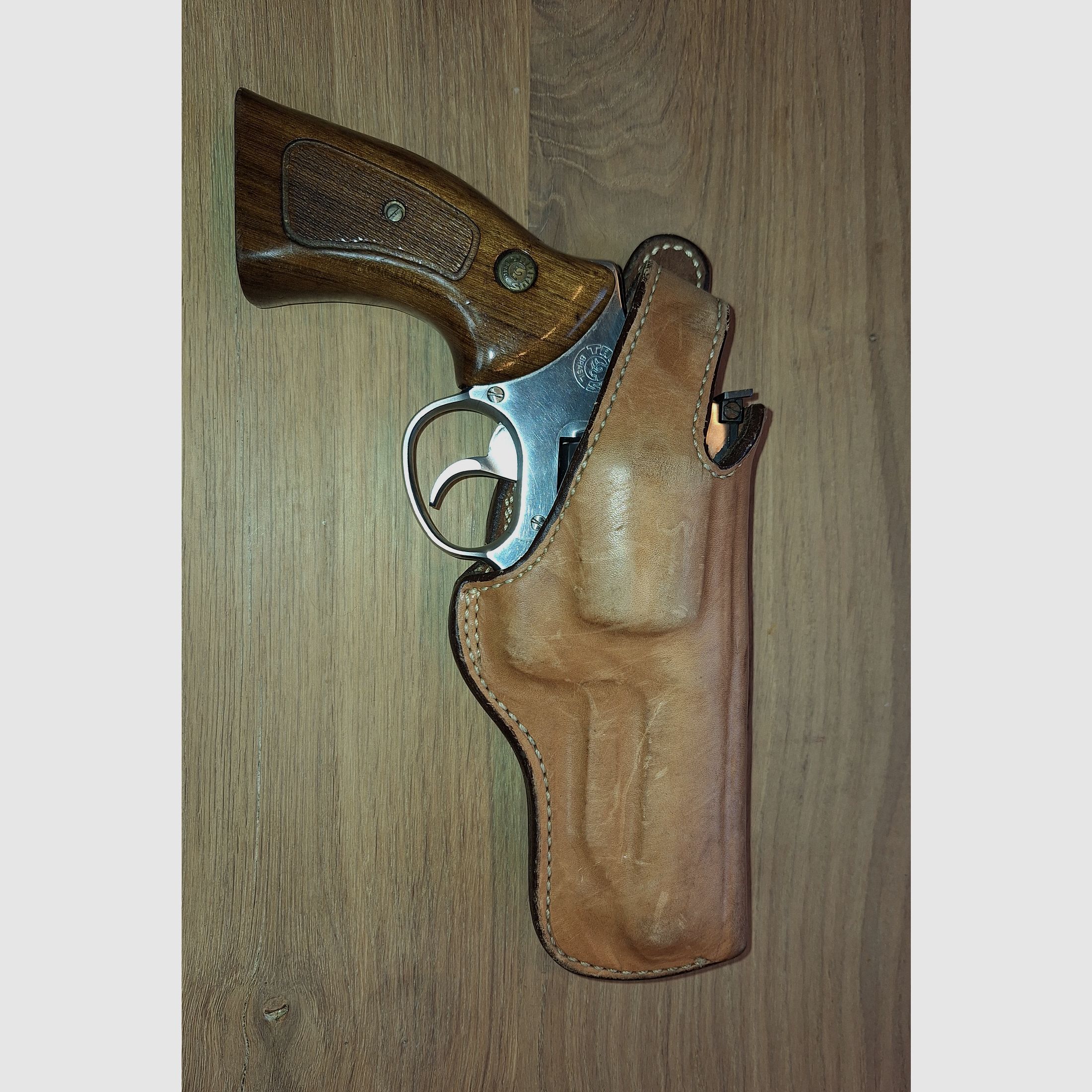 Revolver Taurus .44 Mag 4 pouces