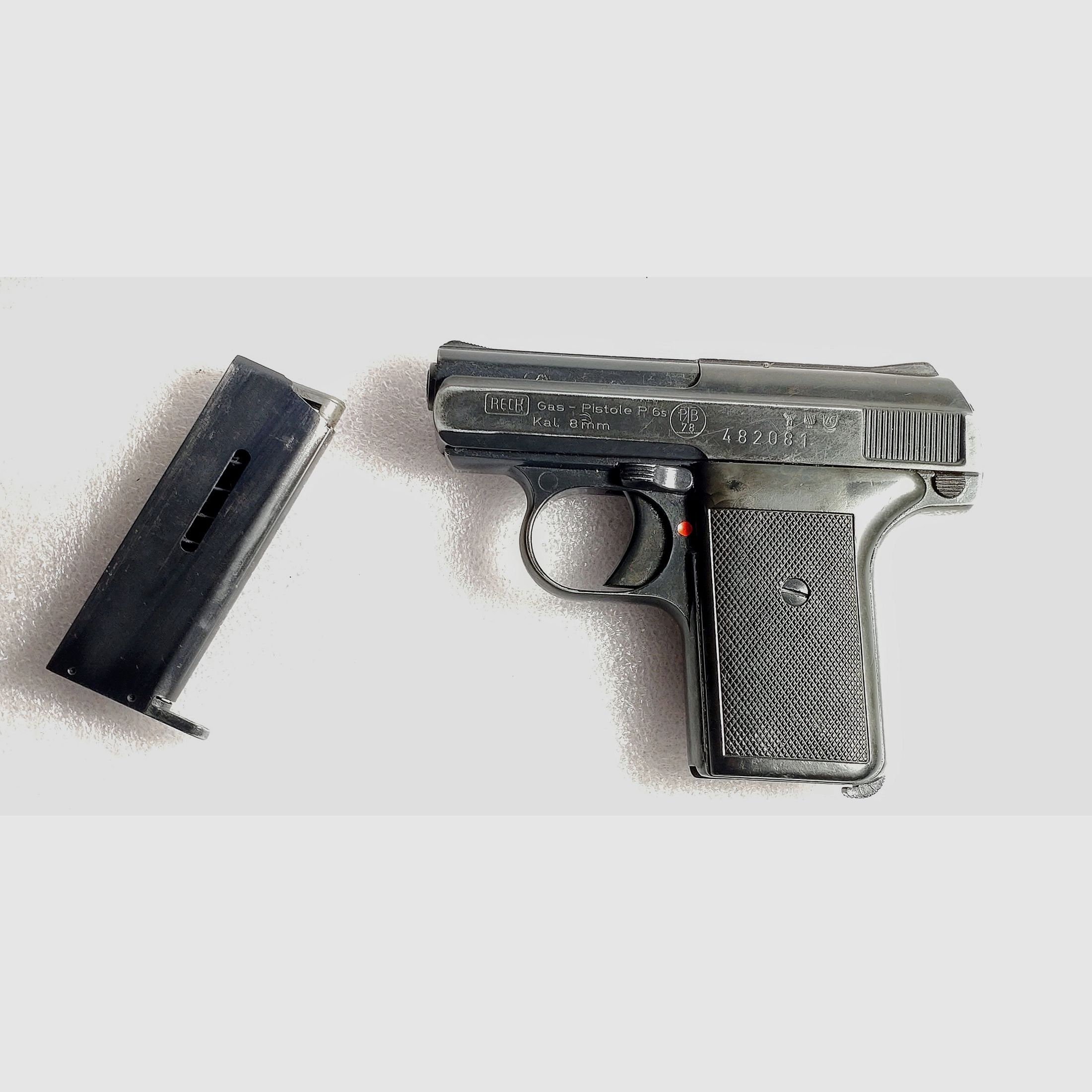 Reck P6s Kaliber 8mm K, Pistole
