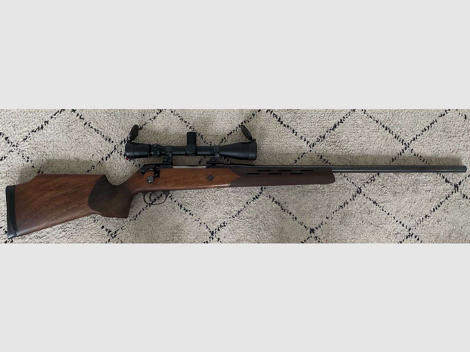 Voere Titan II Matchbüchse mit Leupold ZF