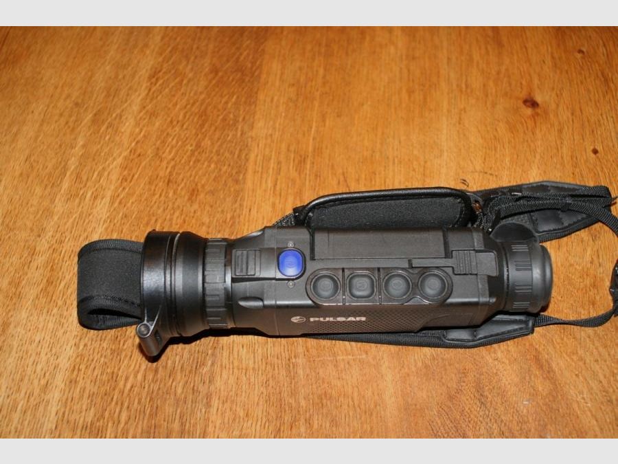 Pulsar Helion 2 XP50 PRO Wärmebildkamera Wärmebildgerät + 2ter Akku gratis + XSPECTER-Kamera-Adapter - versandkostenfrei