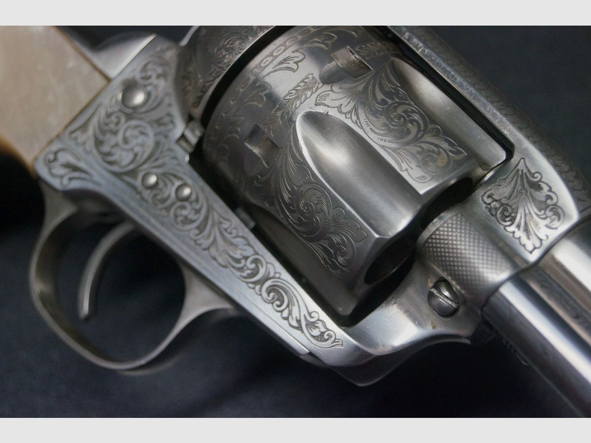 Uberti Cattleman en acier inoxydable gravé .45 Colt, image 3 sur 8