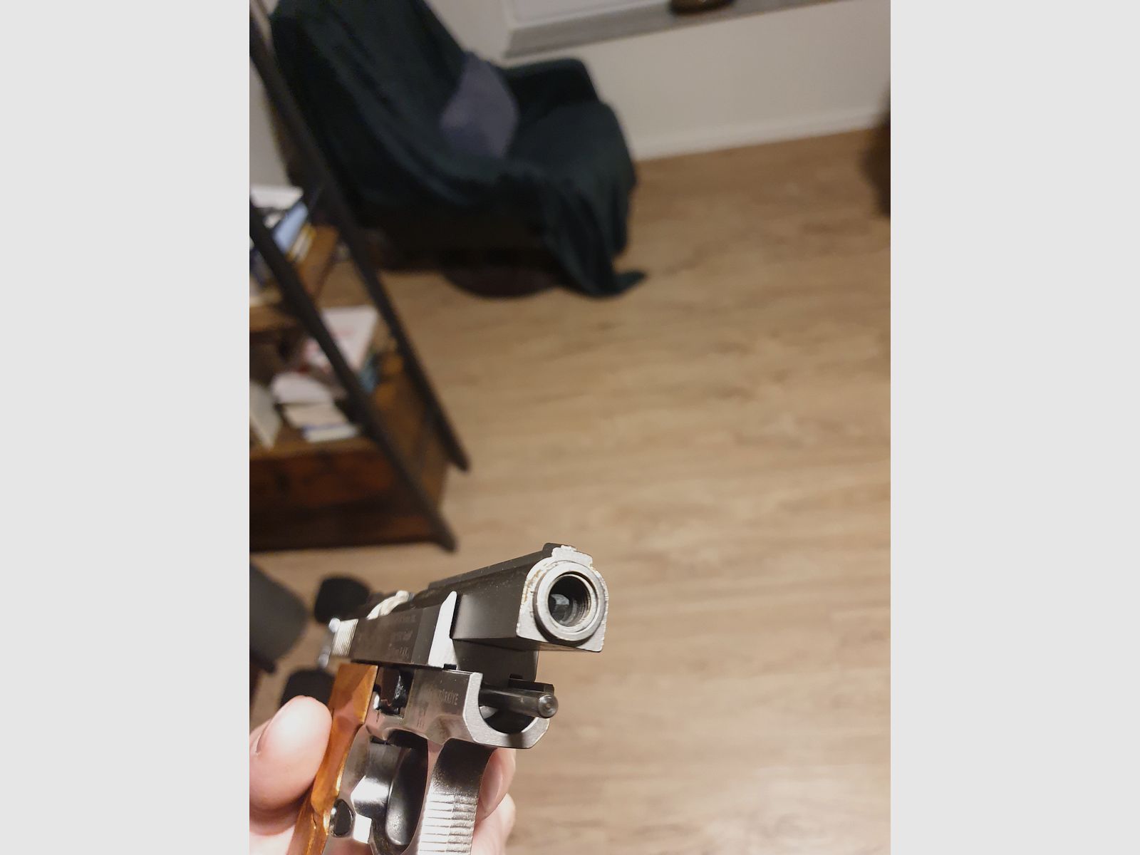 Zoraki 914 pistola de fogueo 9mm P.A.K. titan efecto madera