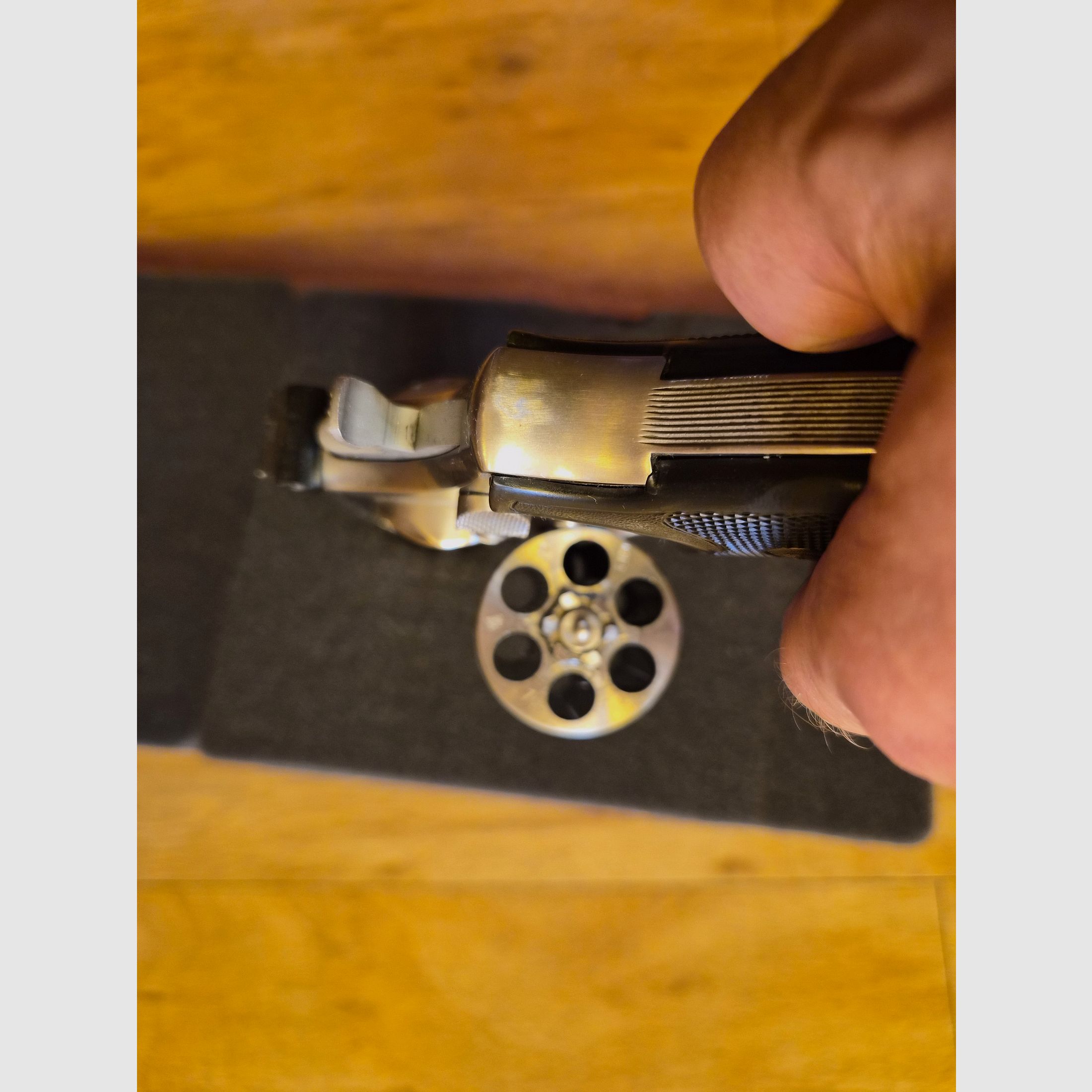 Smith & Wessen 357 Magnum mało strzałów