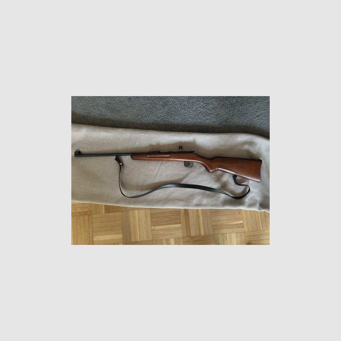 Voere rifle de repetición calibre .22 lfB de un solo disparo caza