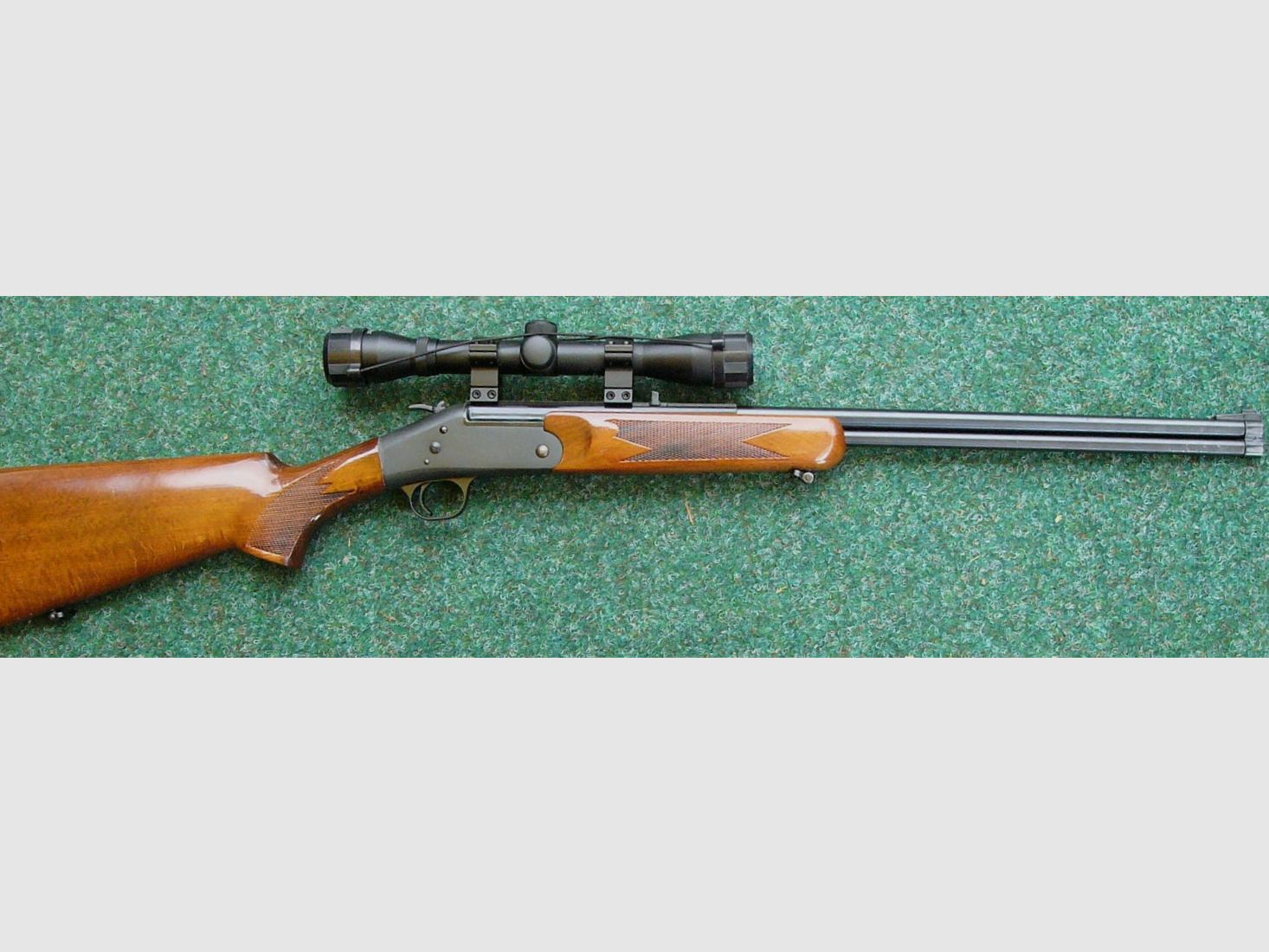 Rhöner Bockbüchsflinte  (Schonzeitbüchse) Cal. 9mm Flobert (glatter Lauf) + .22 lfb, mit Zielfernrohr 4 x 32, gebraucht, guter Zustand 