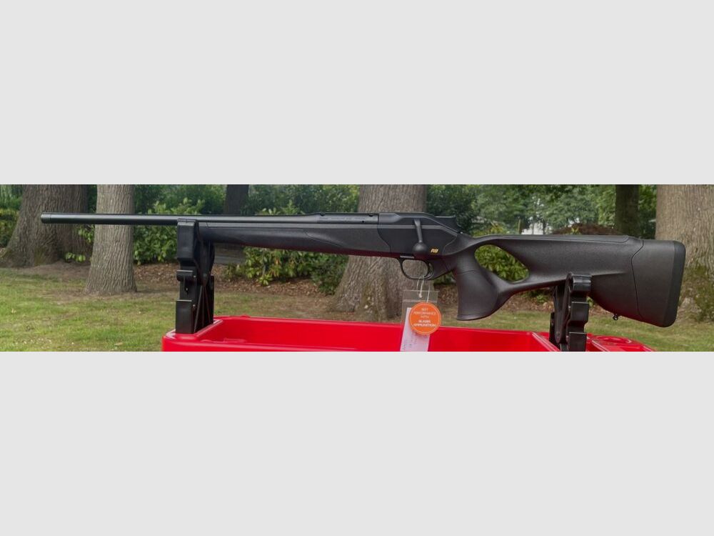 Blaser R8 Ultimate LINKSAUSFÜHRUNG