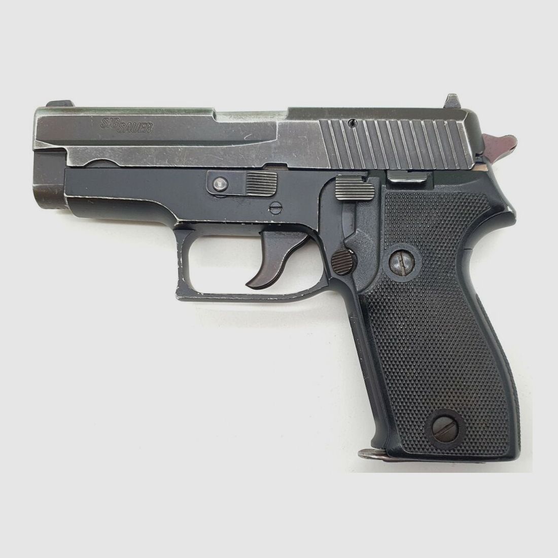 Sig Sauer P225, P6